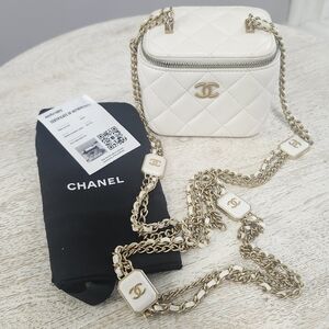 Chanel White Matelasse Lambskin Gold Logo Chain Vanity Mirror